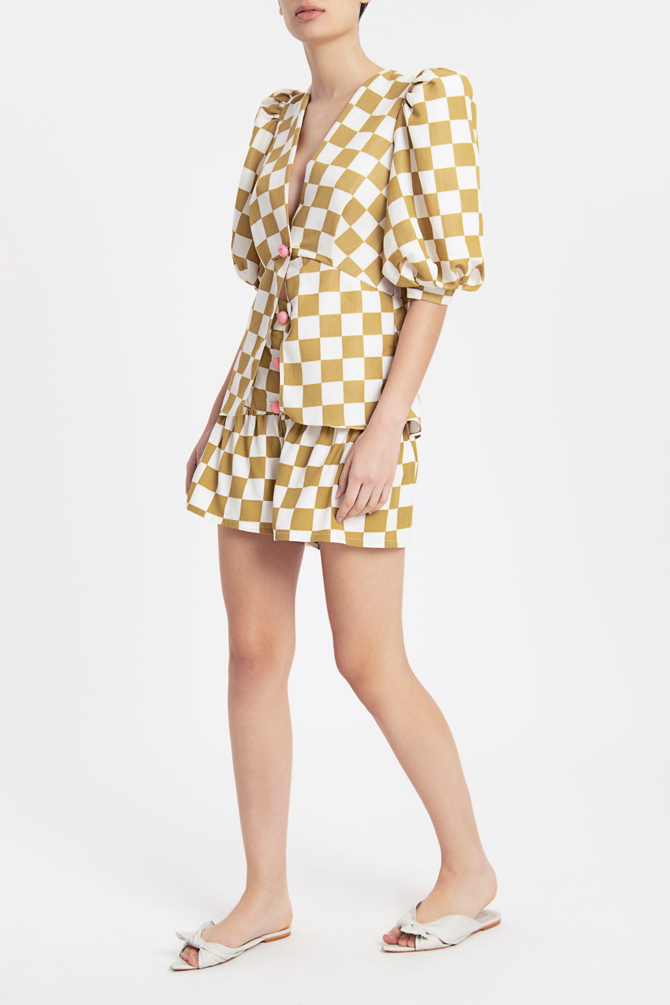 Carre Vintage Ruffled Shorts Front