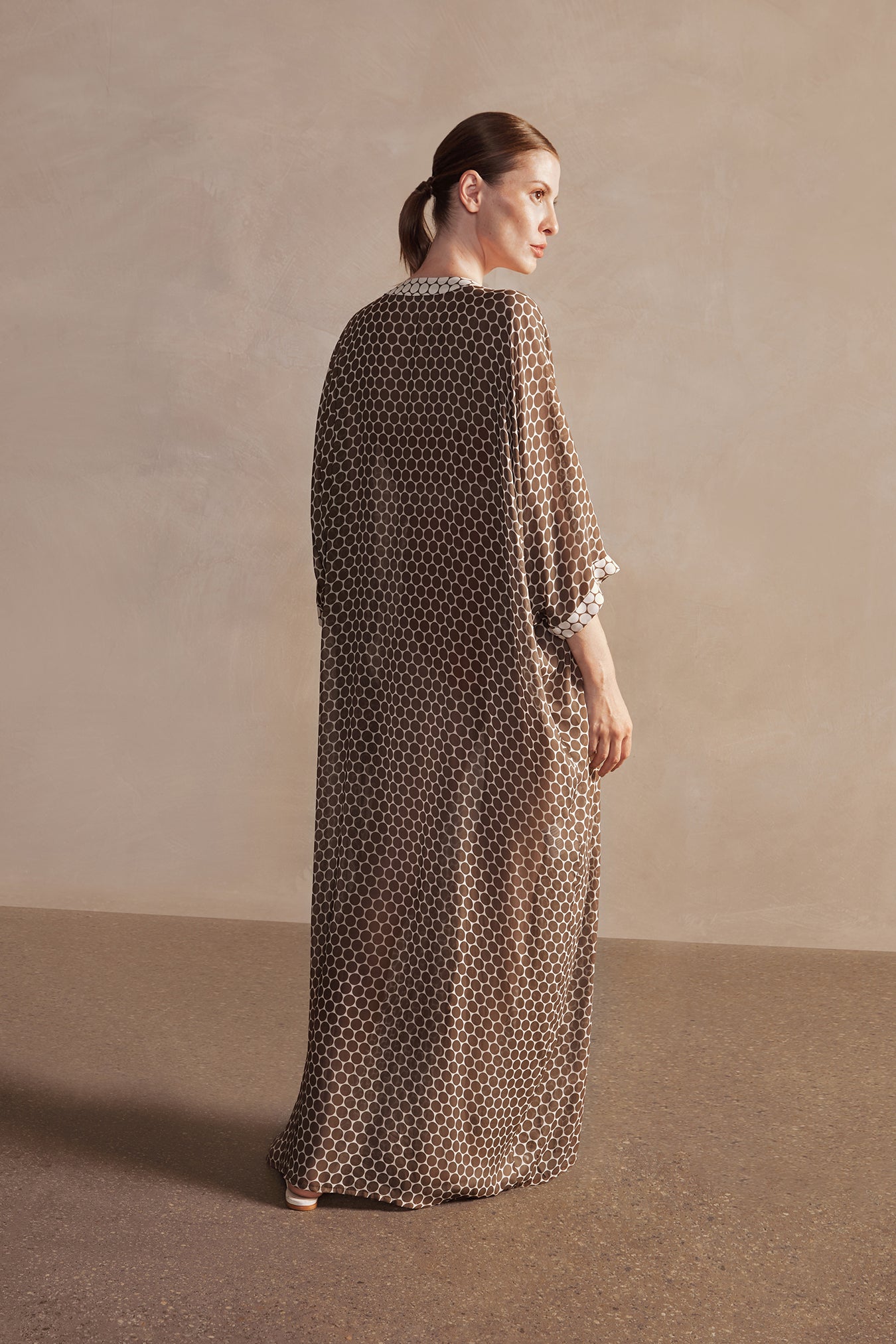 New Pois Long Robe Back