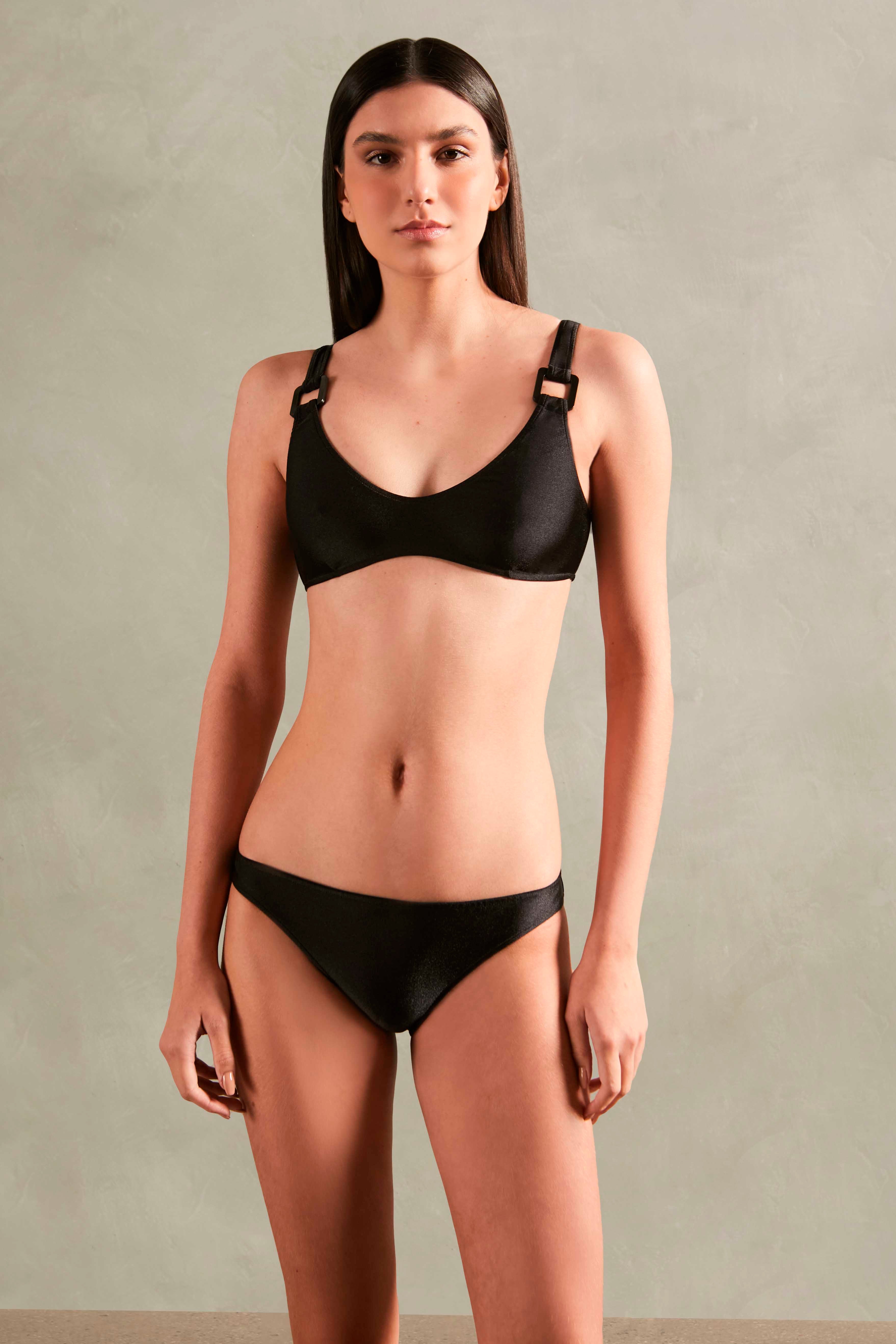 Timeless Bikini With Straps Front