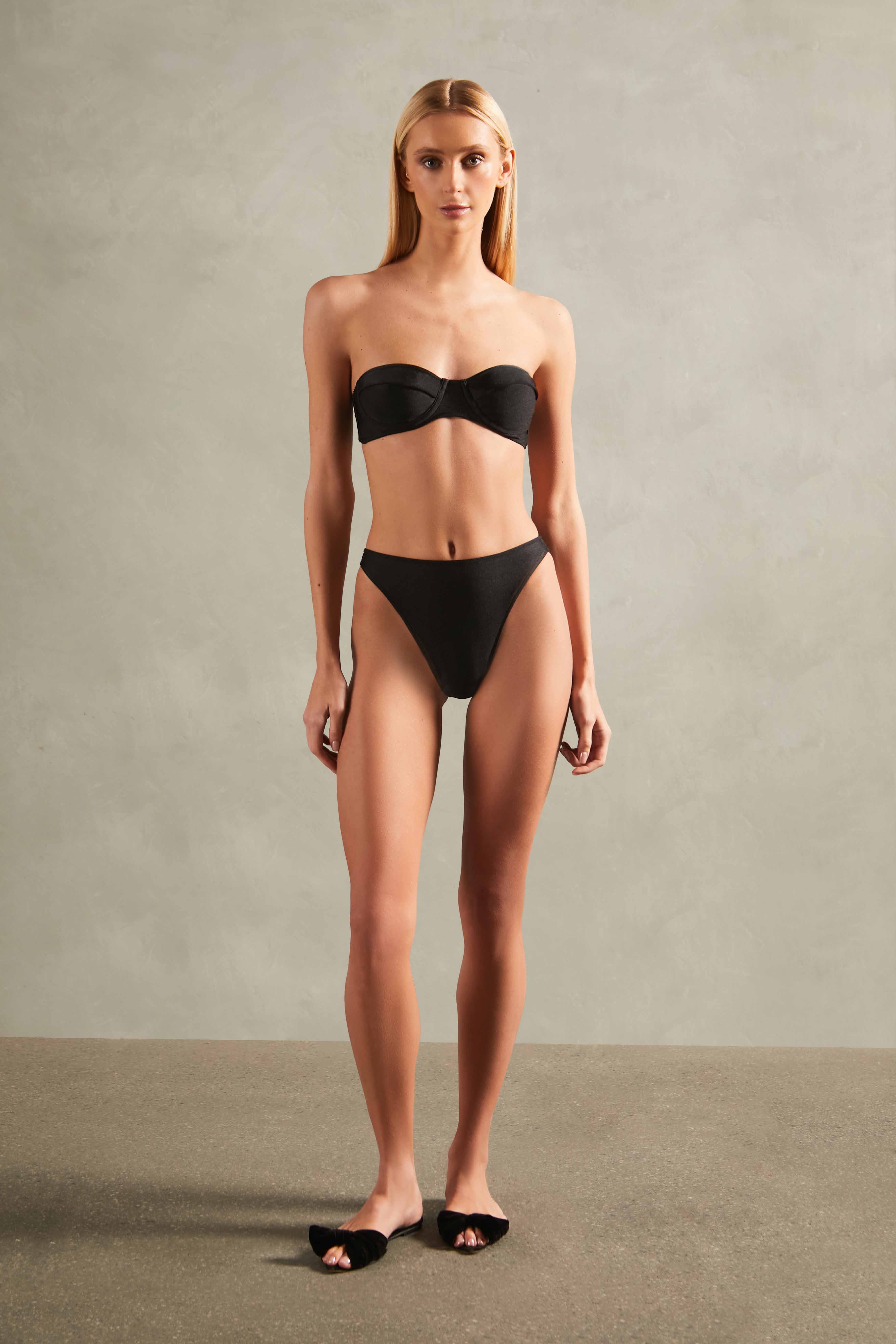 Timeless High-Leg Strapless Bikini Front