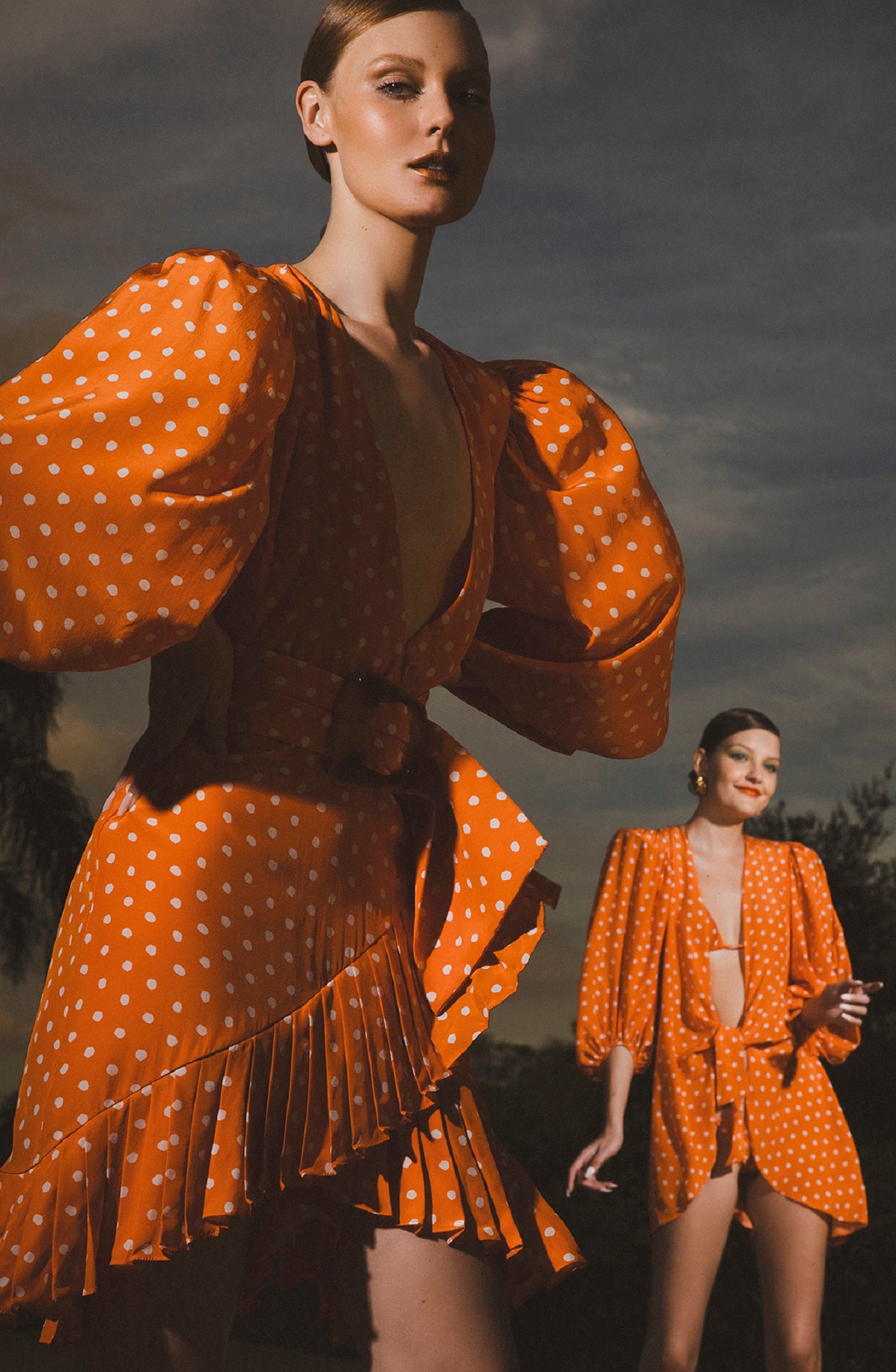 Tangerine Pois Puff-sleeved Short Dress With Belt