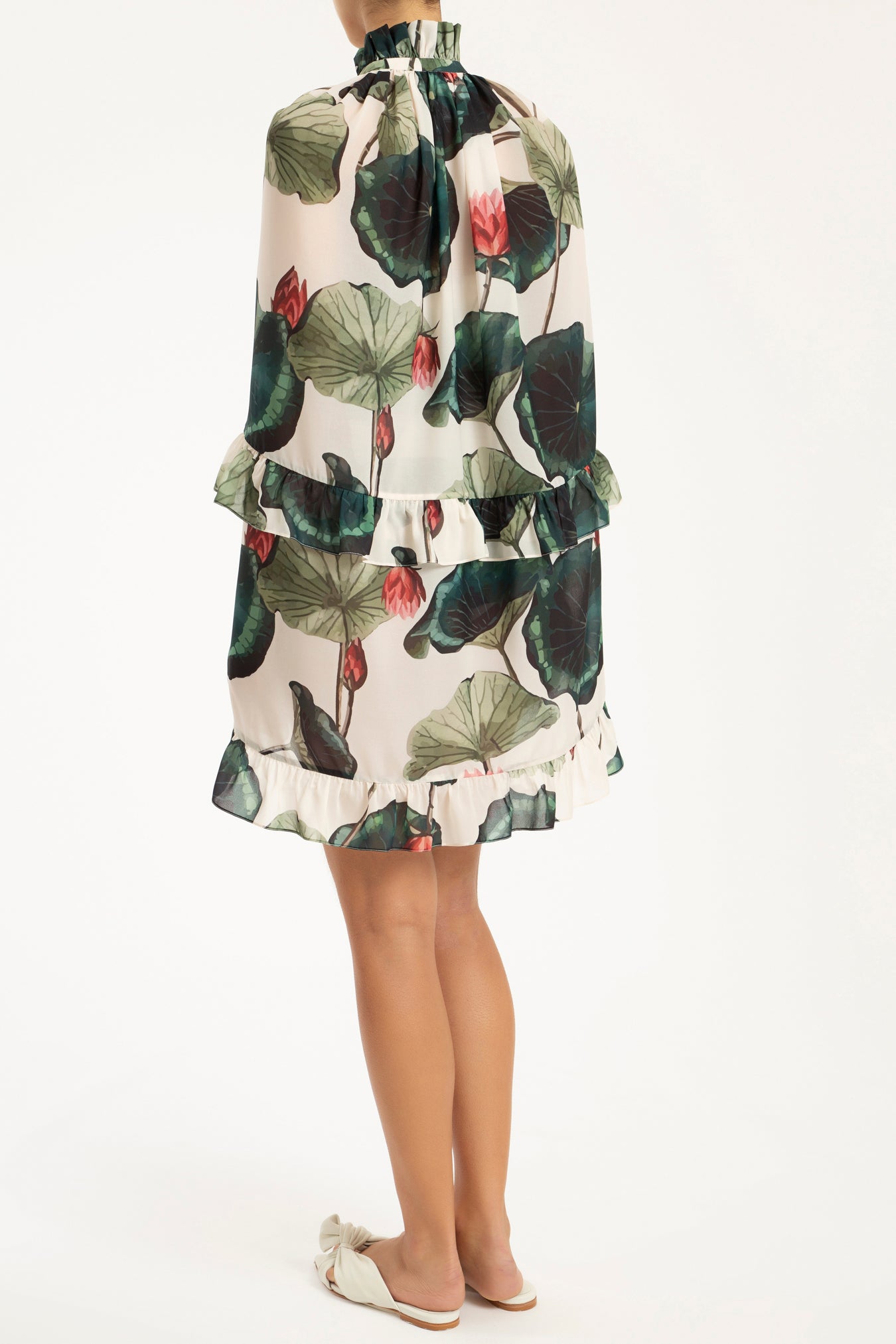 Victoria Regia Ruffled Cape Back