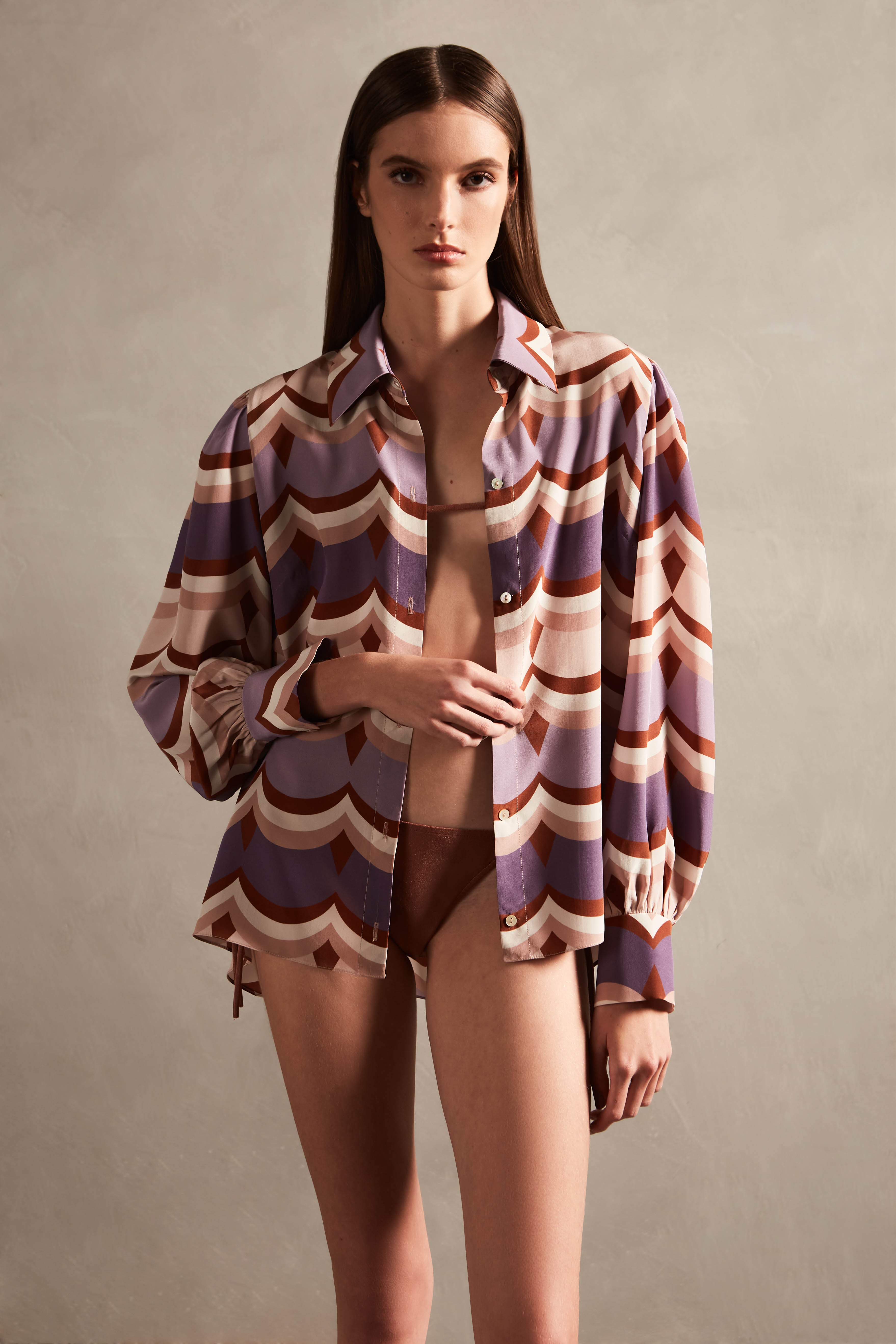 Vintage Waves Long-Sleeved Shirt Front