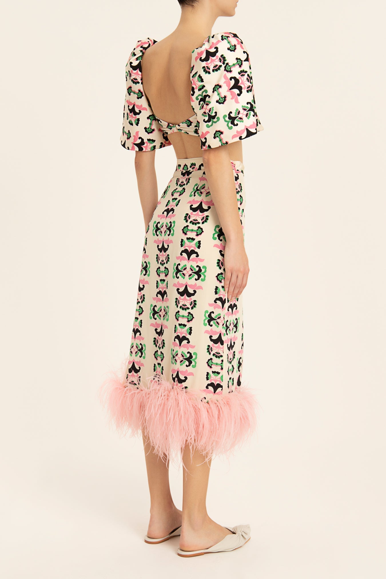 Twisted Flower Pareo Skirt With Feathers Back