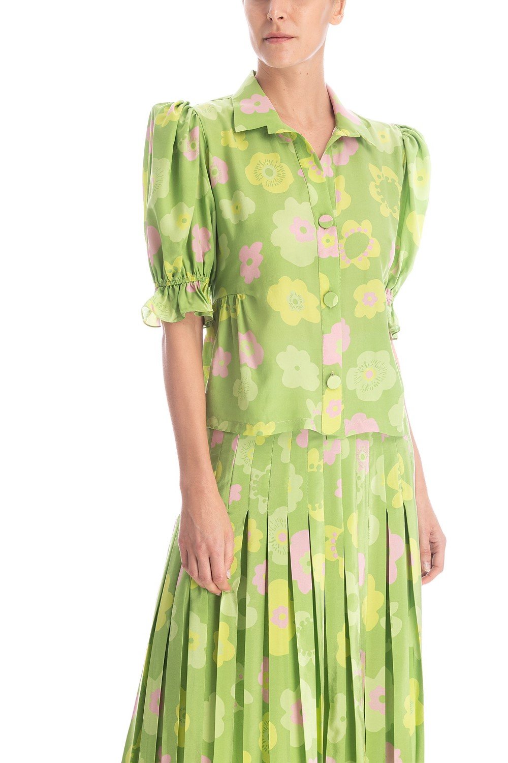 Vintage Flower Puff-Sleeved Blouse Detail