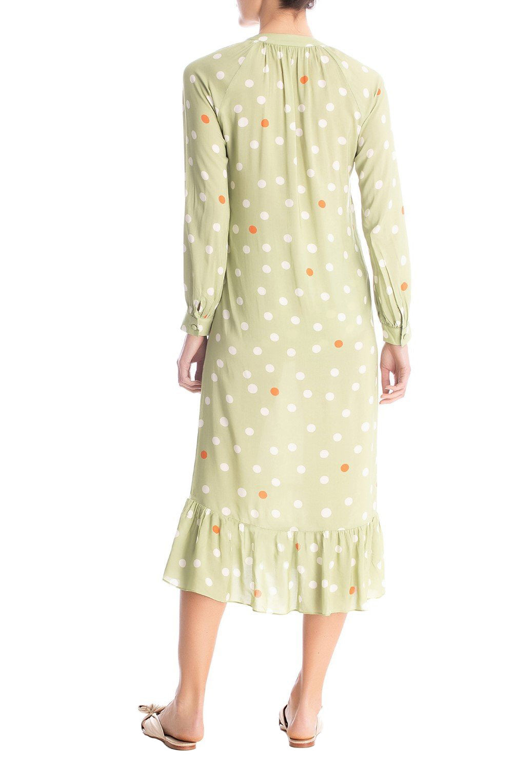 This midi dress is crafted from viscose and cut to a fluid silhouette with a mandarin collar which gives a retro charm to the piece