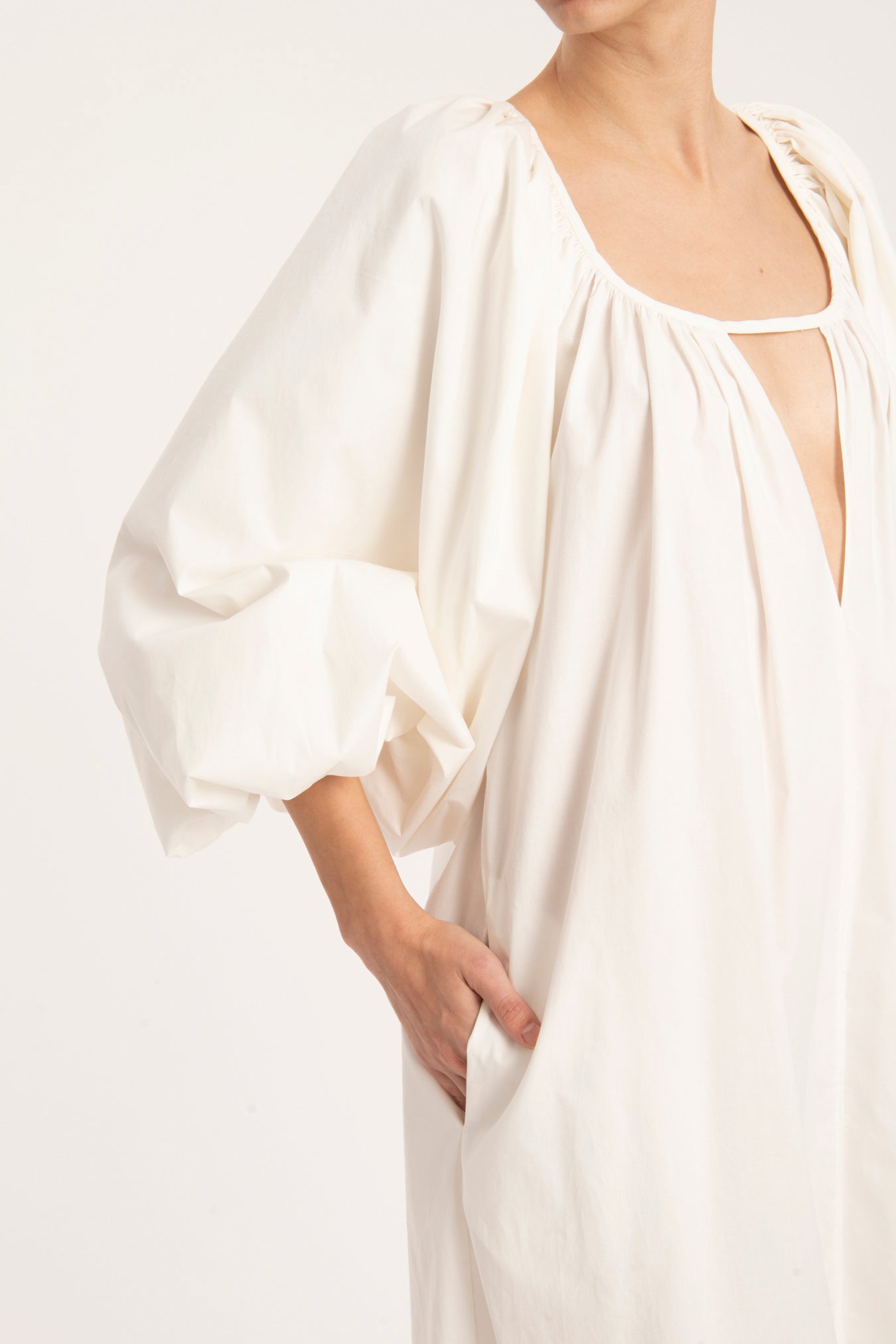 Effortless Chic Off White Puff-Sleeved Long Dress Detail