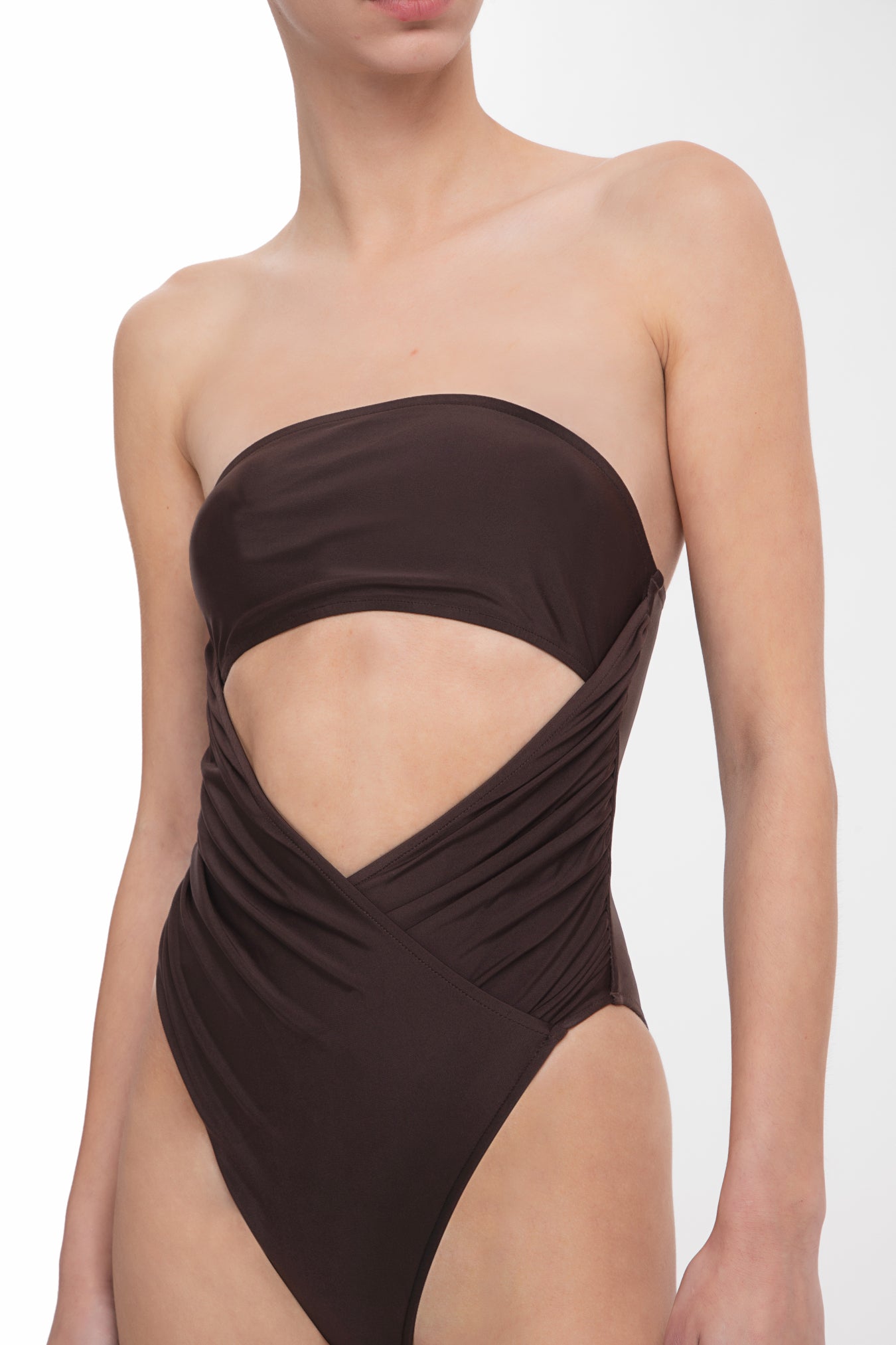 Solid Dark Brown High-Leg Strapless Swimsuit Detail