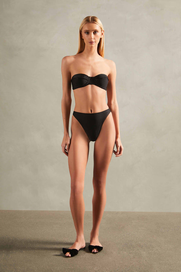 Timeless High-Leg Strapless Bikini Front