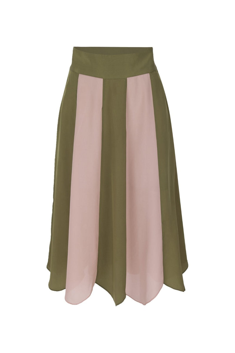 This vintage inspired rose and green skirt will bring an elegant touch to your summer wardrobe