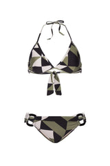DeColorated with geometric print inspired from 1920’s Art Deco movement, this version of triangle bikini is cut from stretch fabric and has top and low-rise briefs that are both detailed with resin buckle. Wear it with pareo skirt and basket bag after the beach