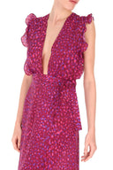 The beauty of this midi dress is that you can wear it for so many different occasions- on an evening out with sandals, or we love it with flat sandals for lunch with girlfriends