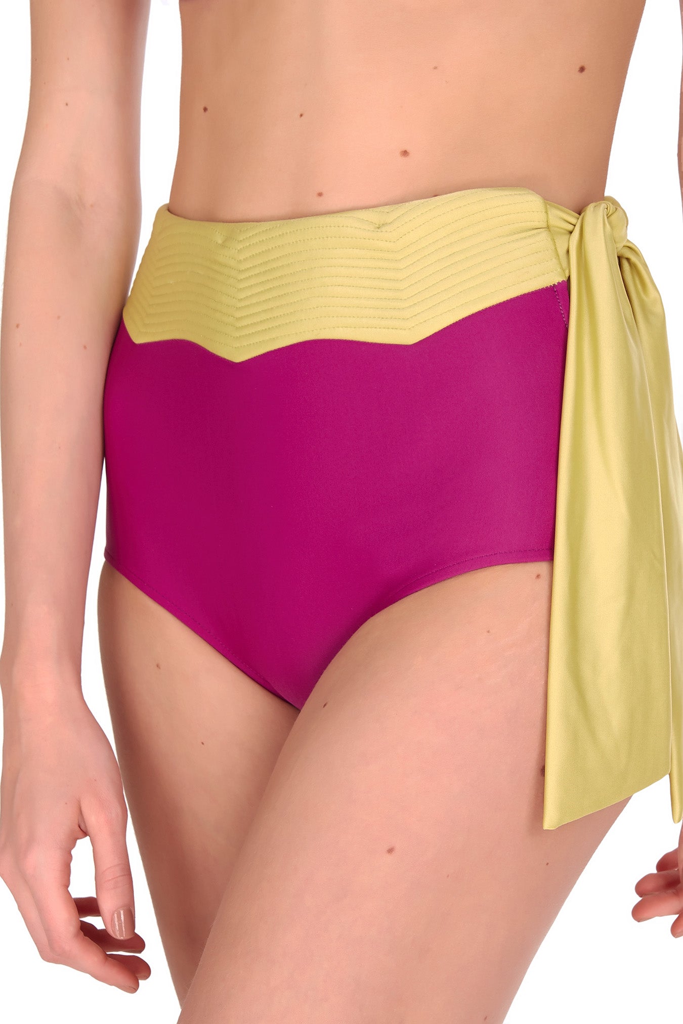 Solid Hot Pants With Matelasse Detail Bottom Detail